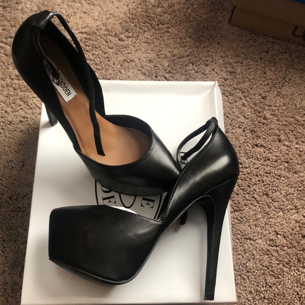 Steve Madden leather heels